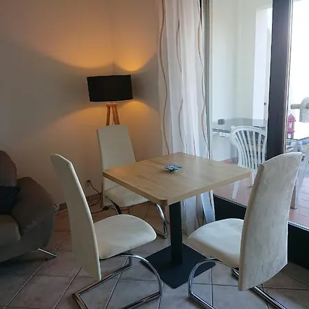 Apartment 1 Mit Seesicht Und Pool