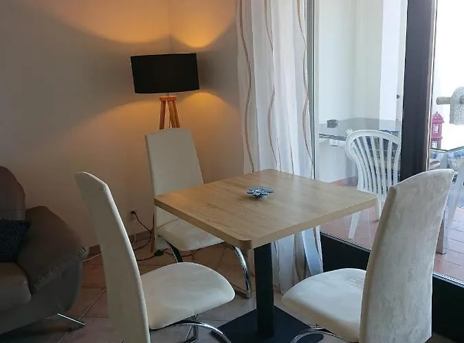 Appartement 1 Mit Seesicht Und Pool